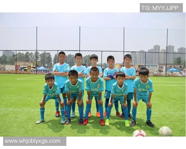 成都足球队荣登全国足球速度排行榜第三名引发热议 成都足球队荣登全国足球速度排行榜第三名引发热议