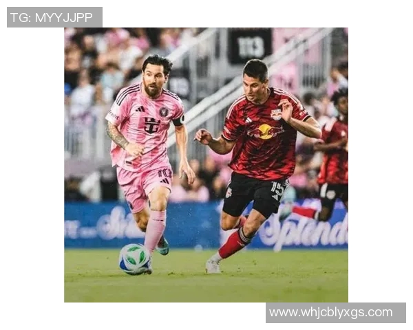 梅西助攻足球明星展现团队合作精神与个人魅力的完美结合 梅西助攻足球明星展现团队合作精神与个人魅力的完美结合